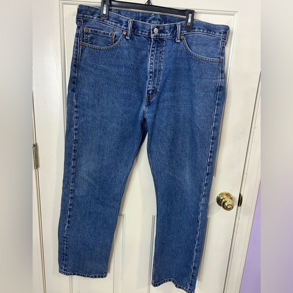 Levi’s 505 Straight Leg Medium Wash Denim Jeans Men’s 40x30 (40x29) - Picture 2 of 10